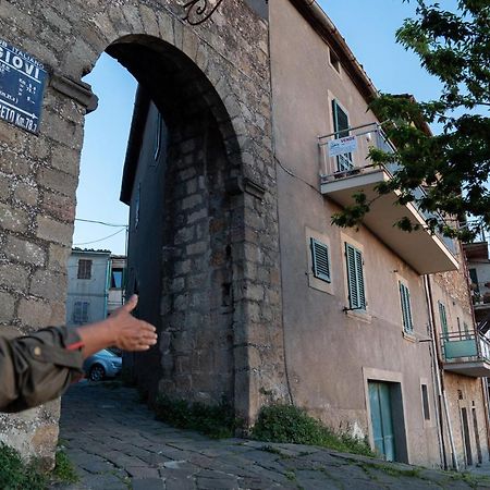 Casa Angolo Cantina Nel Castello Montegiovi Екстериор снимка